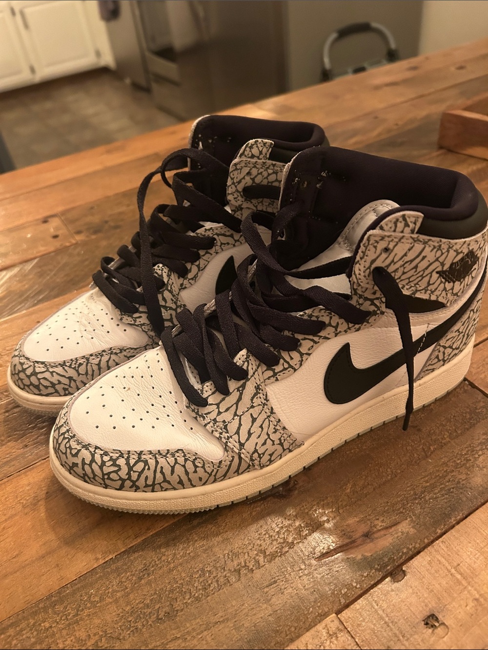 Nike Kids High-Top Sneakers in White, Black and Gray Crackle